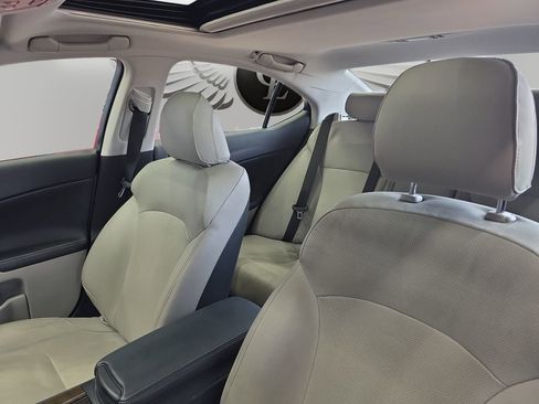 Used 2011 Lexus IS 250 w/ Premium Pkg Value Edition RWD image 10