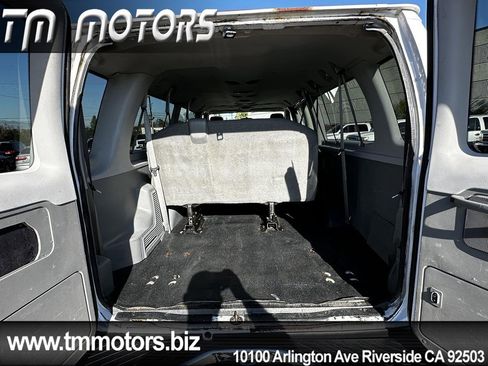 Used 2012 Ford E-350 and Econoline 350 XL w/ Exterior Upgrade Pkg image 10