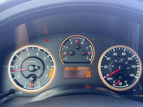 Used 2012 Nissan Armada SV AWD/4WD image 19