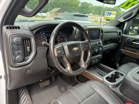 Used 2022 Chevrolet Silverado 2500 High Country AWD/4WD image 17