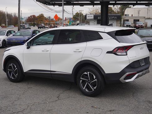 Used 2023 Kia Sportage LX image 8