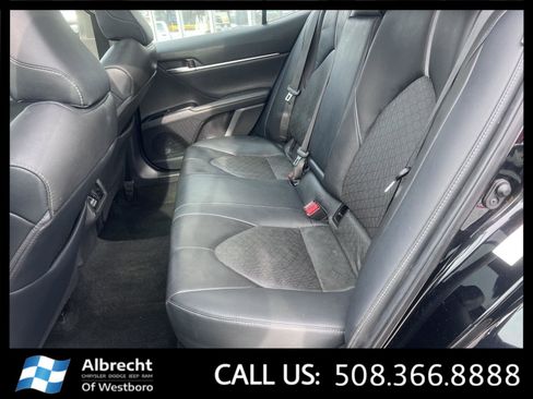 Used 2019 Toyota Camry XSE image 13