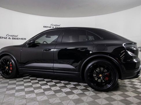 Used 2024 Porsche Macan 4 Electric image 7