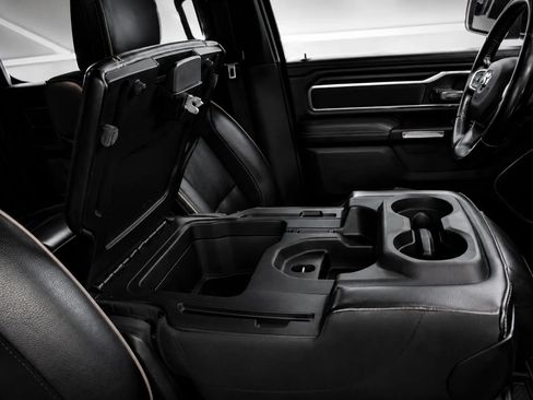 Used 2023 RAM 1500 Laramie AWD/4WD image 8