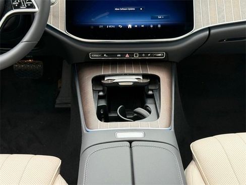 New 2026 Mercedes-Benz E 450 4MATIC Sedan image 8