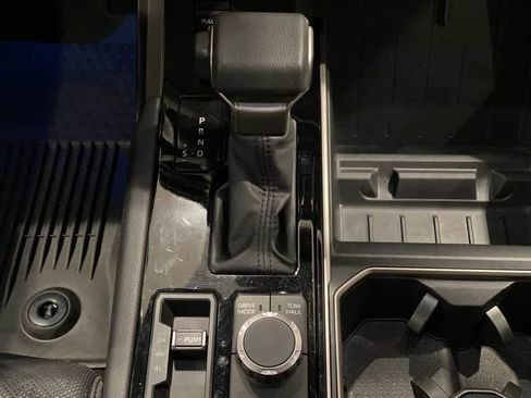 Used 2024 Toyota Tundra Limited image 21