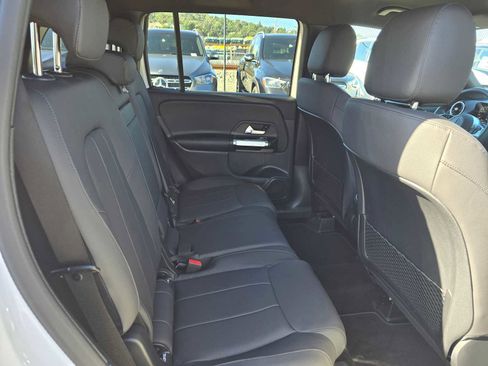 Used 2026 Mercedes-Benz GLB 250 image 14