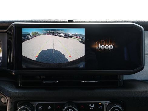 Used 2024 Jeep Wrangler Unlimited Sport AWD/4WD image 17