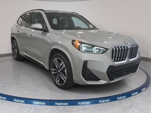 Used 2026 BMW X1 xDrive28i w/ M Sport Package AWD/4WD image 4