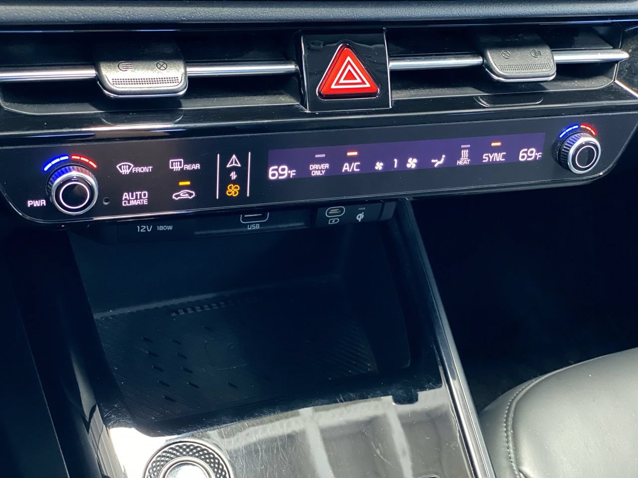 Certified 2024 Kia Niro Wind FWD image 23