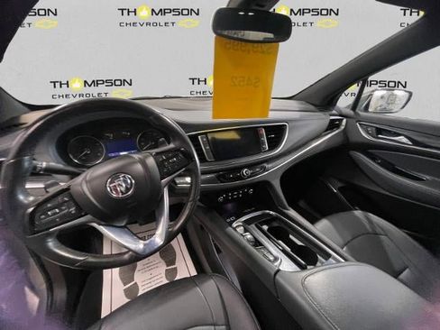 Used 2023 Buick Enclave Essence AWD/4WD image 9