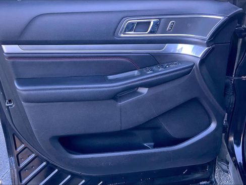 Used 2016 Ford Explorer Sport image 20