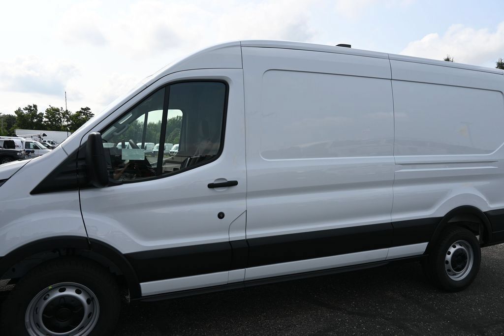 New 2026 Ford Transit 150 148 Medium Roof w/ Load Area Protection Package RWD image 34