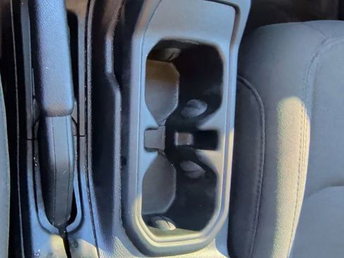 Used 2022 Jeep Wrangler Unlimited Willys image 29