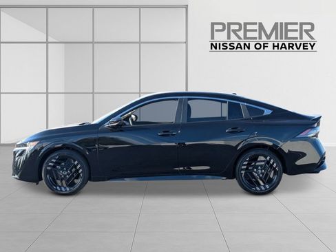 New 2026 Nissan Sentra SR w/ SR Premium Package FWD image 2