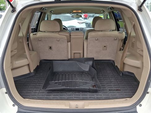 Used 2012 Toyota Highlander 4WD w/ Tech Pkg image 29