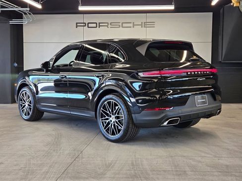 Certified 2026 Porsche Cayenne AWD/4WD image 3