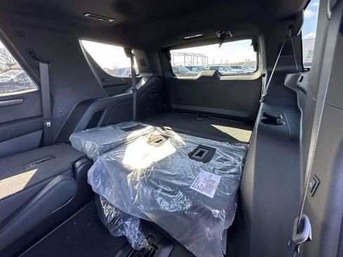 New 2026 Chevrolet Tahoe Premier w/ Sun And Tow Package AWD/4WD image 11