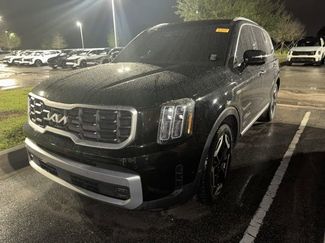 Used 2023 Kia Telluride SX video 1