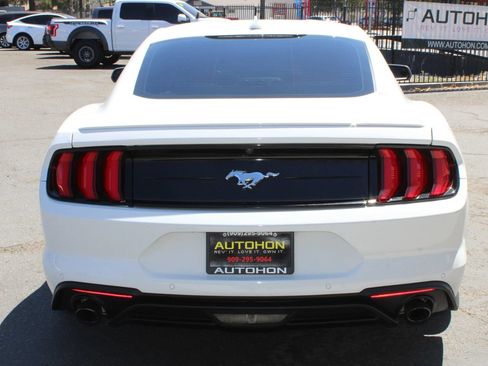 Used 2022 Ford Mustang Premium RWD image 31