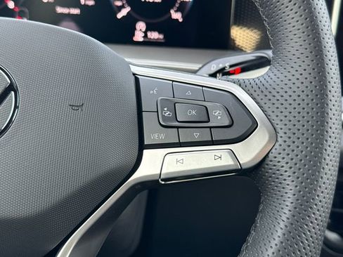 New 2026 Volkswagen Tiguan SE R-Line image 38