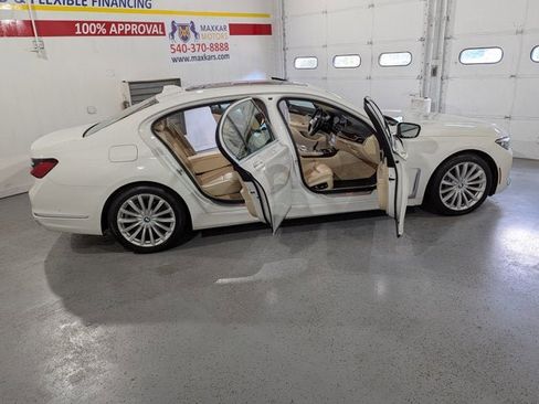 Used 2020 BMW 740i w/ Cold Weather Package image 16