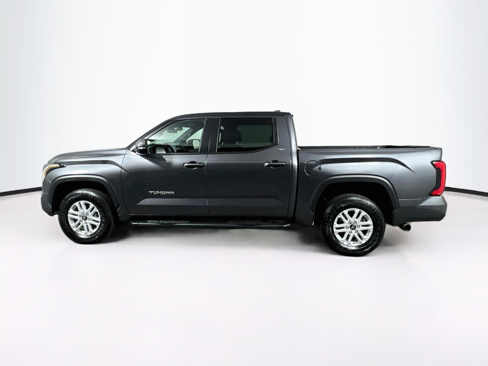 Used 2026 Toyota Tundra SR5 w/ SR5 Premium Package AWD/4WD image 4