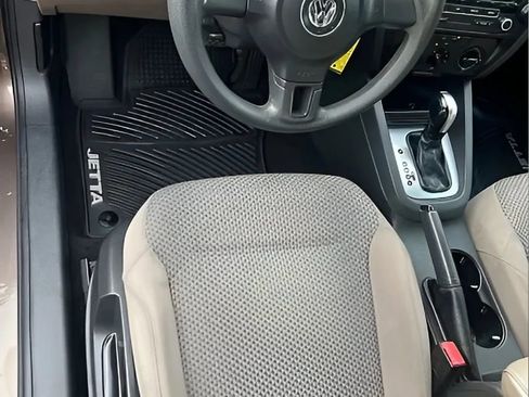 Used 2014 Volkswagen Jetta S FWD image 12