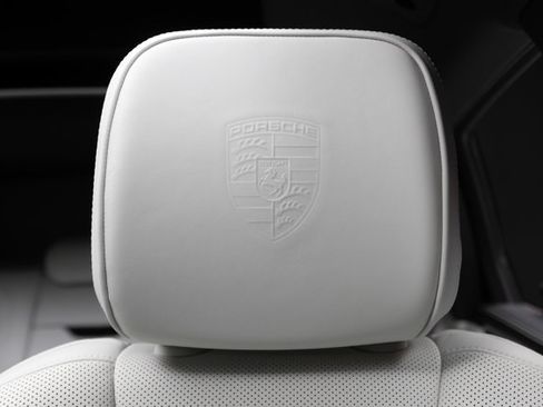 Used 2024 Porsche Macan GTS AWD/4WD image 13