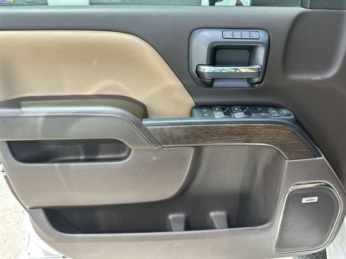 Certified 2019 GMC Sierra 2500 Denali w/ Duramax Plus Package AWD/4WD image 23