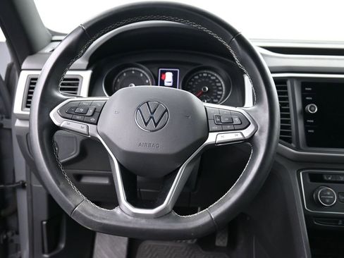 Used 2021 Volkswagen Atlas Cross Sport SE image 11