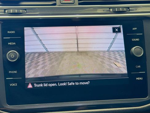 Used 2023 Volkswagen Tiguan SE FWD image 16