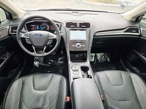 Used 2019 Ford Fusion Titanium AWD/4WD image 10