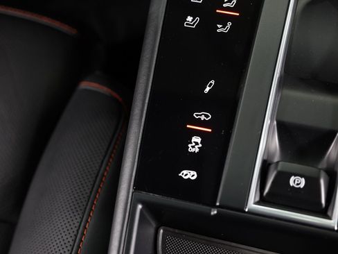 Used 2022 Porsche Macan GTS w/ Premium Package Plus image 57