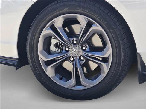 Used 2024 Honda Accord EX-L image 9
