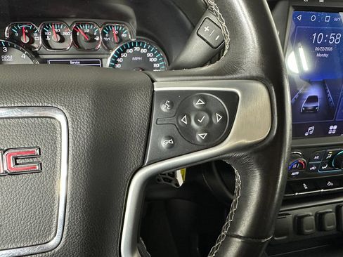 Used 2017 GMC Sierra 1500 SLE w/ SLE Value Package AWD/4WD image 12