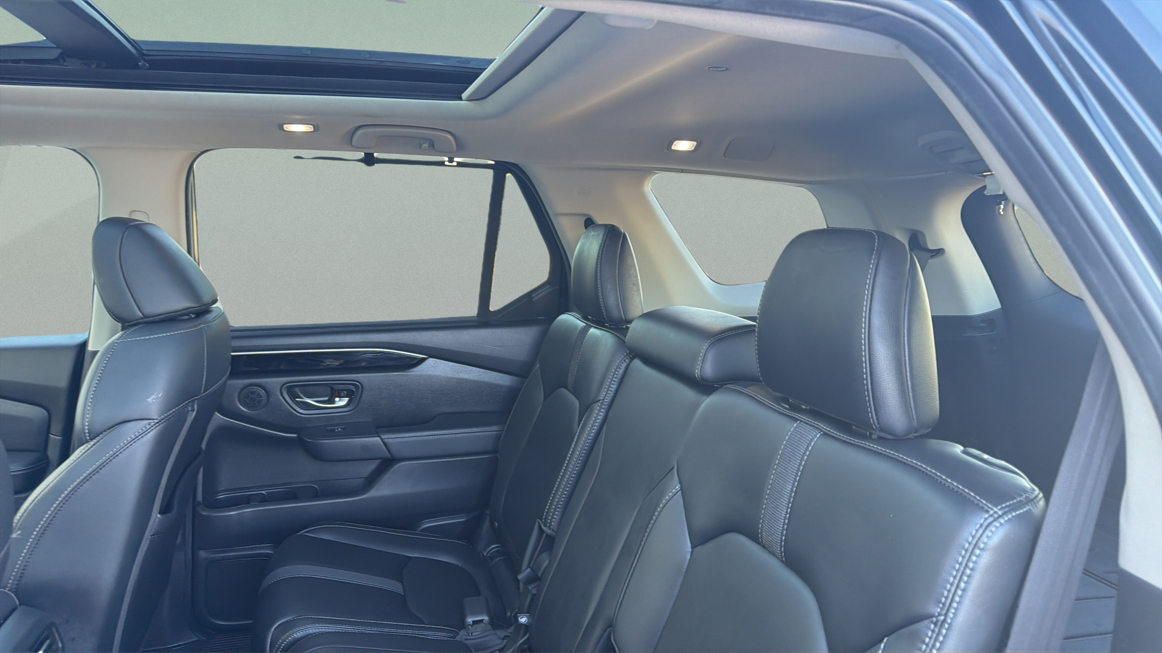 Used 2025 Honda Pilot Touring image 27