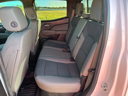 Used 2024 Chevrolet Colorado ZR2 w/ Technology Package image 22