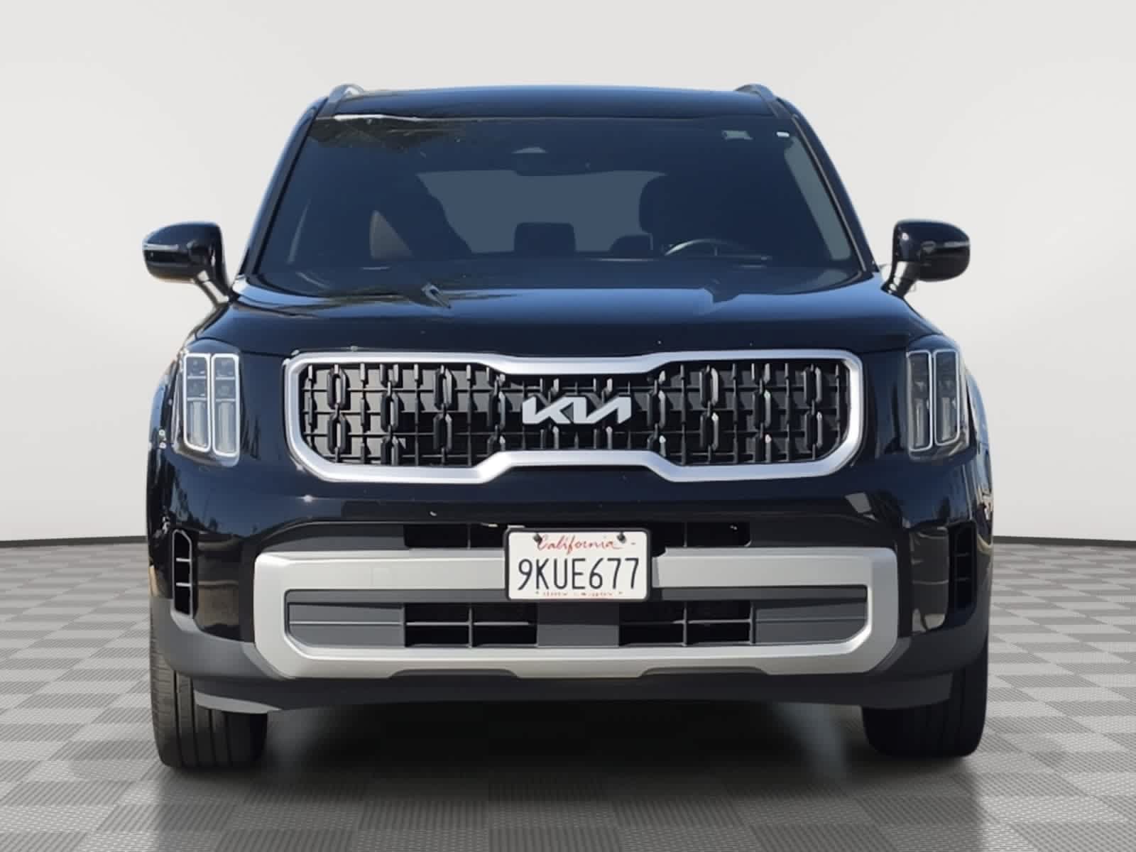 Used 2023 Kia Telluride EX FWD image 2