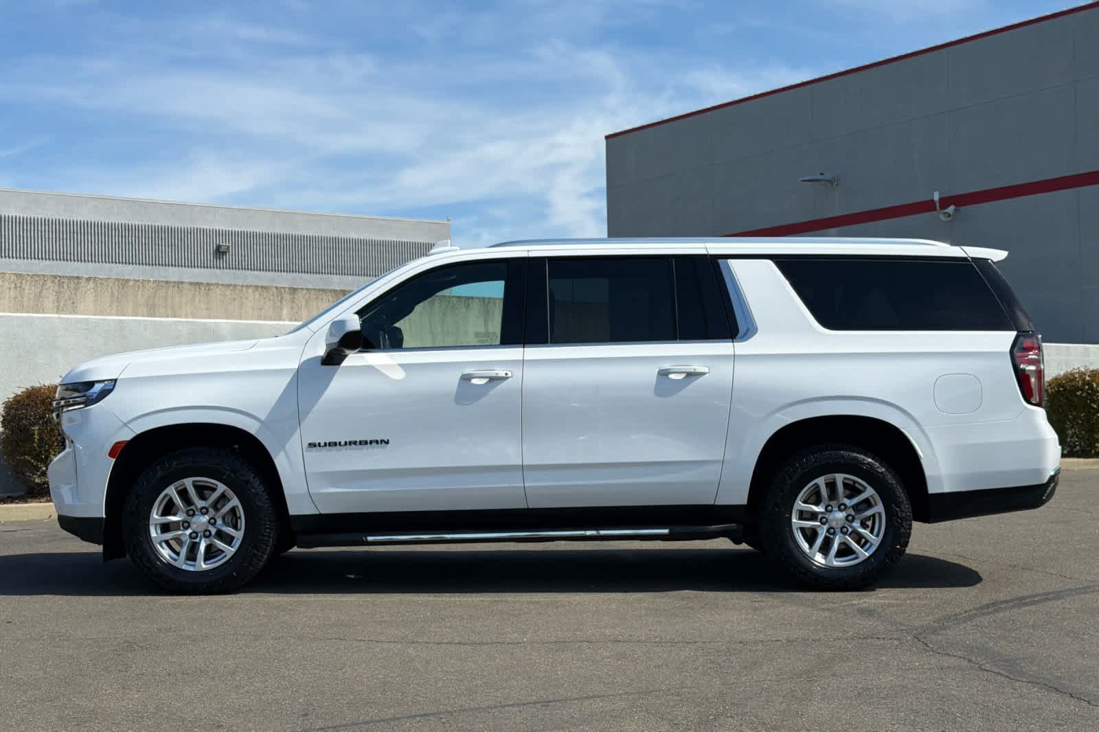 Used 2023 Chevrolet Suburban LS w/ Max Trailering Package AWD/4WD image 9