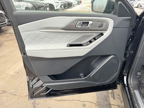 New 2026 Ford Explorer Platinum image 23