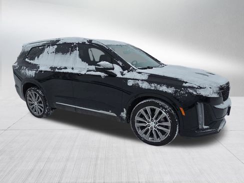 Used 2020 Cadillac XT6 Sport image 2