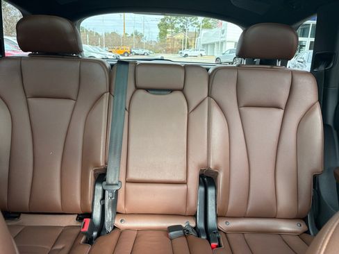 Used 2018 Audi Q7 3.0T Prestige w/ Prestige Package image 19