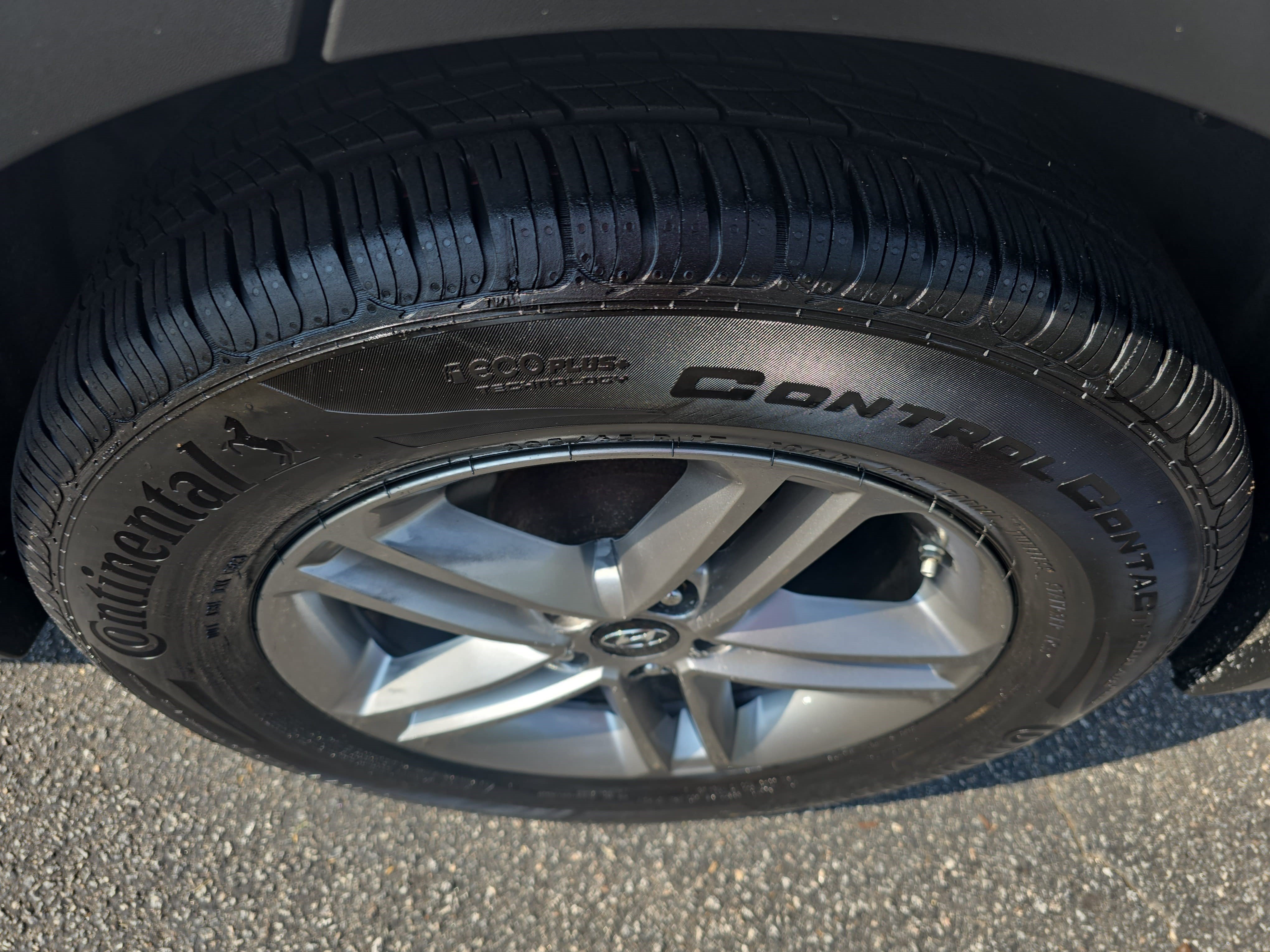 Used 2018 Hyundai Santa Fe Sport FWD image 31