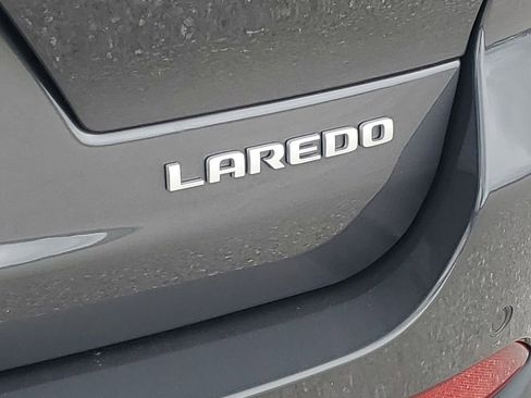 New 2025 Jeep Grand Cherokee L Laredo image 39