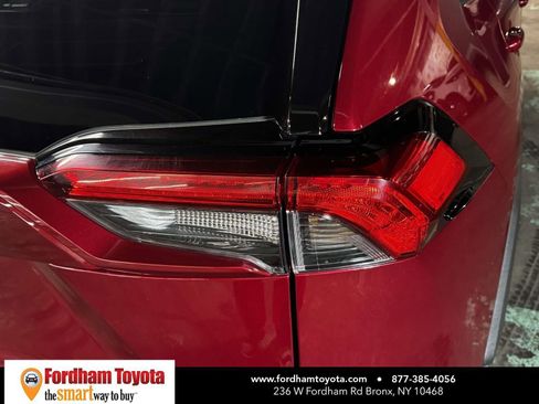Used 2024 Toyota RAV4 LE AWD/4WD image 10