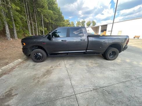 Used 2024 RAM 3500 Laramie w/ Night Edition AWD/4WD image 4