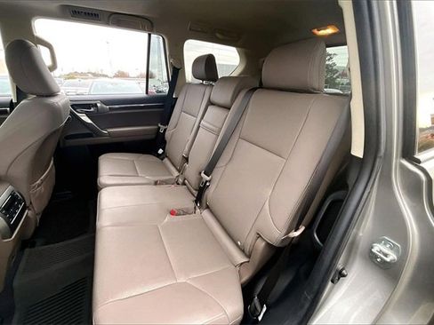 Used 2022 Lexus GX 460 Premium image 19