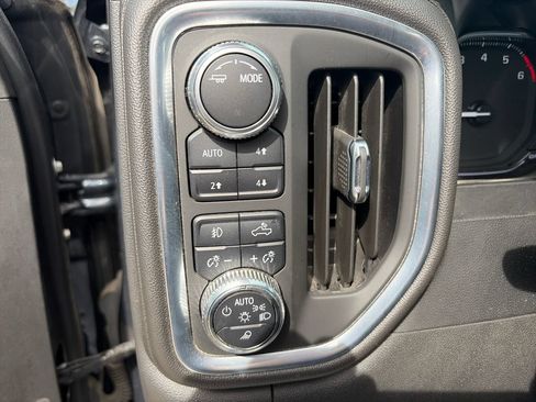 Used 2022 GMC Sierra 1500 SLT w/ SLT Premium Plus Package AWD/4WD image 29