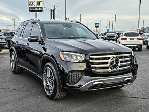 New 2025 Mercedes-Benz GLS 450 4MATIC image 1